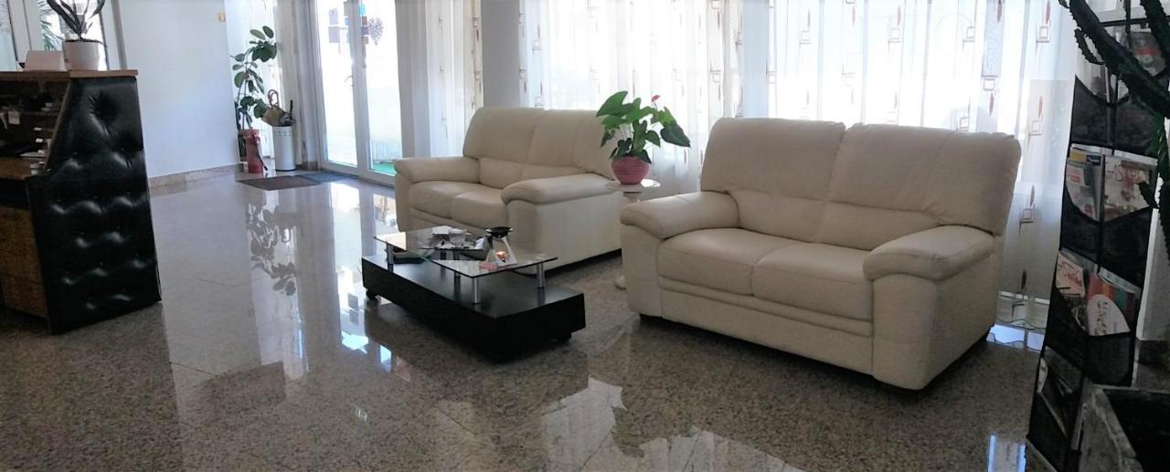 Hotel Vila Veneto Тимишоара Экстерьер фото