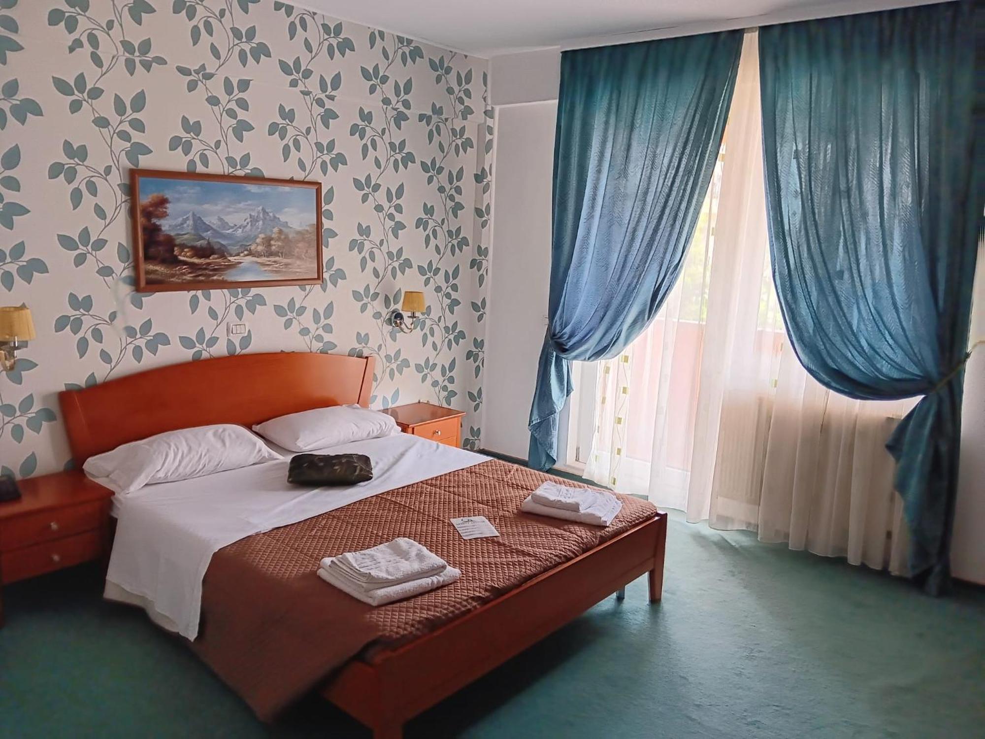 Hotel Vila Veneto Тимишоара Экстерьер фото